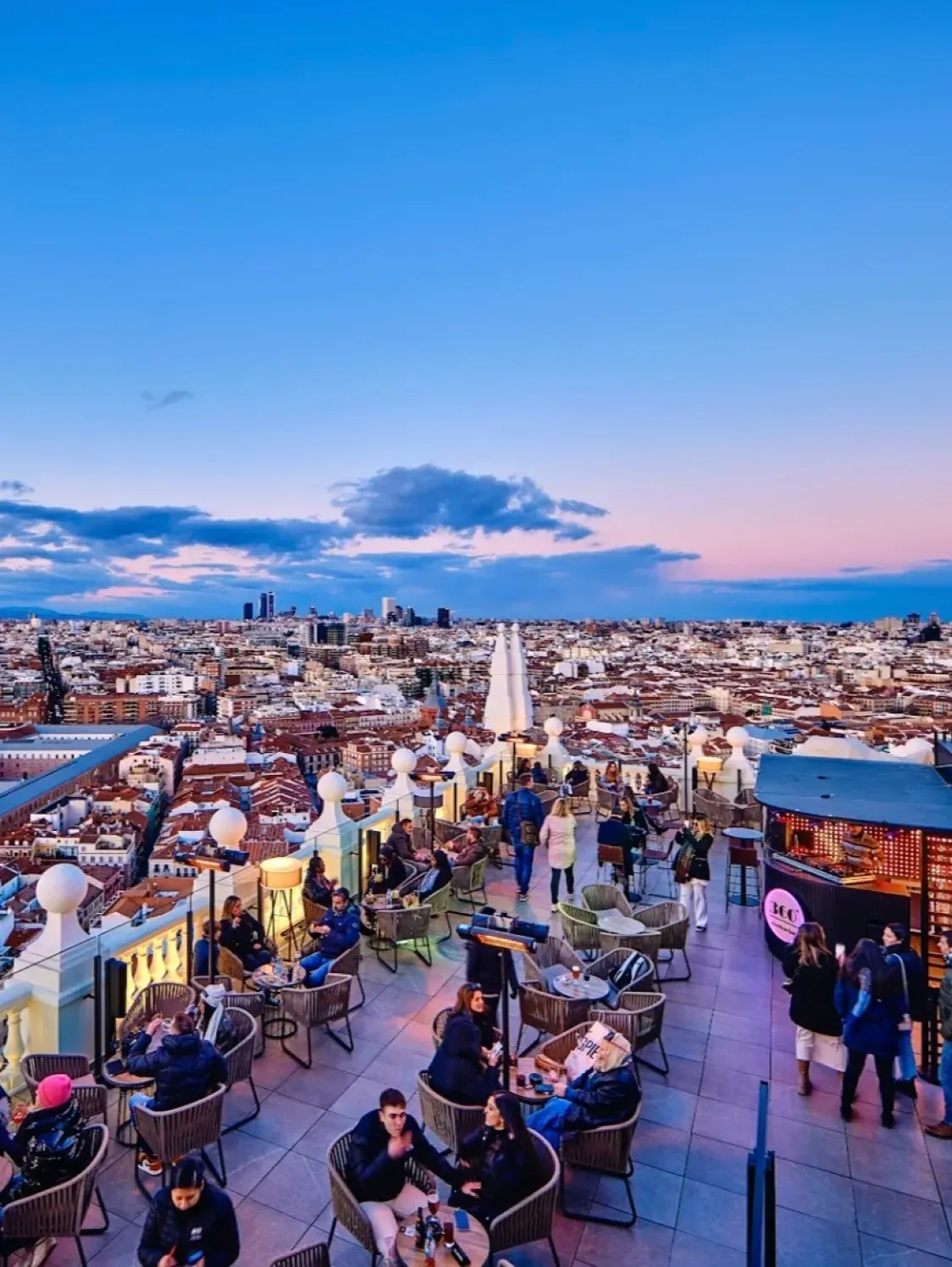 Terraza rooftop El Torreón al atardecer, Valencia